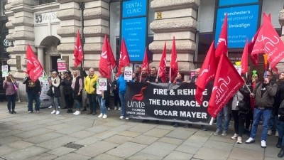 Striking workers protested outside the office of Pemberton Asset Management, the owner of Oscar Mayer. Credit: Unite the Union